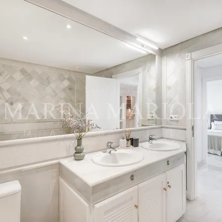 Marina Mariola マルベーリャ